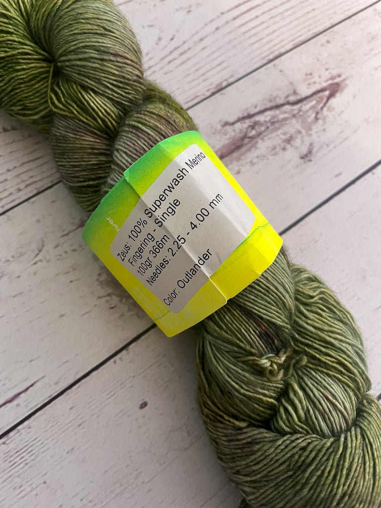 Tre Liz "Outlander" | Destash - Lofty Loops Yarns